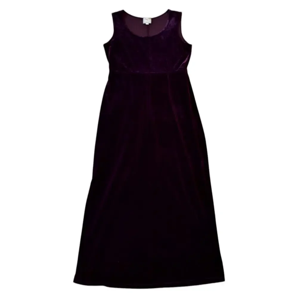 dark purple vintage dress Vintage Gothic Dark Purple Wedding Dresses Appliques Bridal Gowns Sweep train